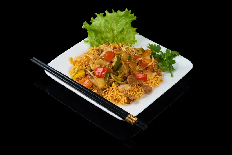 10. Mi Xao - Stir Fried Noodles