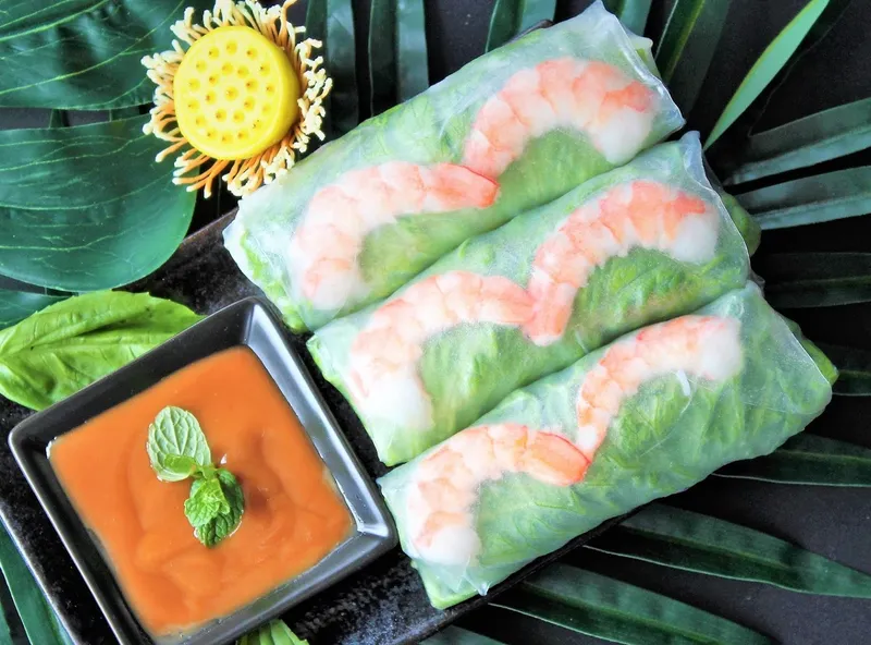 1. Goi Cuon - Fresh Spring Rolls