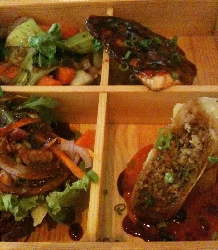 Grill Salmon Bento