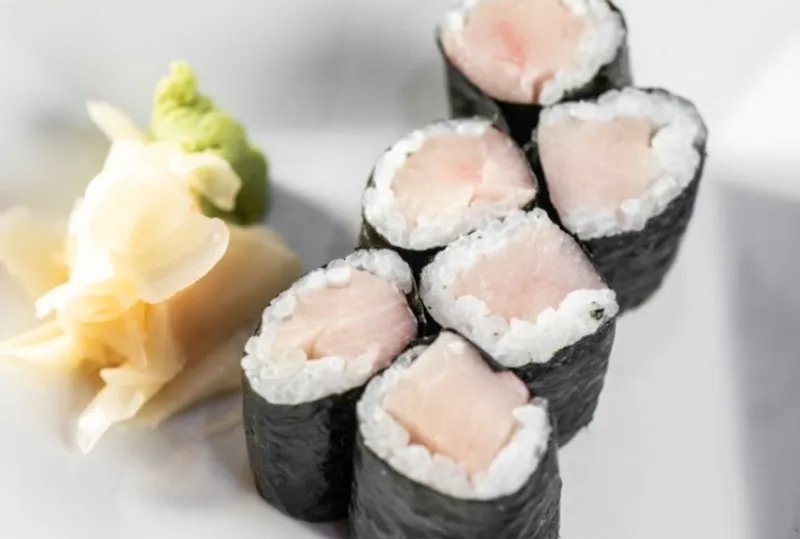 Yellowtail Roll