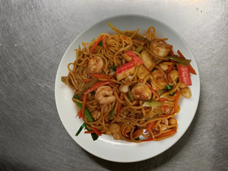 L2. Seafood Lo Mein/Fried Rice