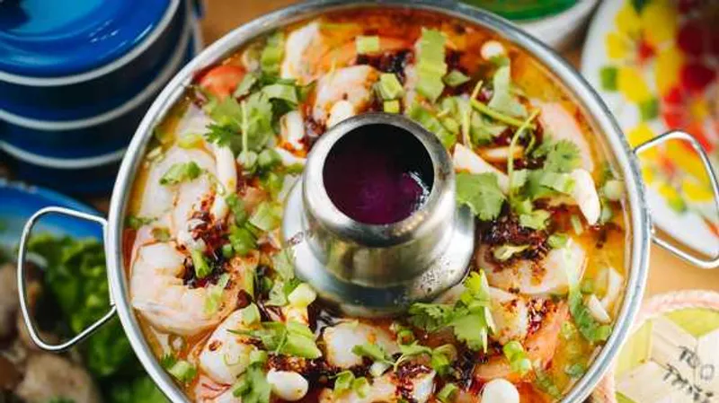 H1. Tom Yum Goong Nam Kon