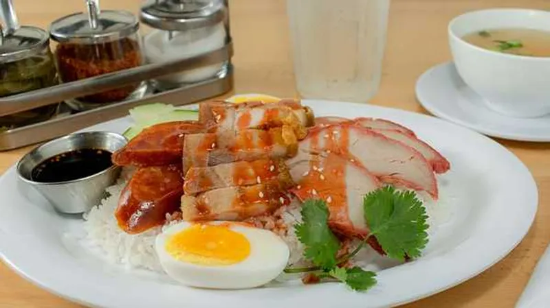 O7. Khao Moo Dang Moo Grob