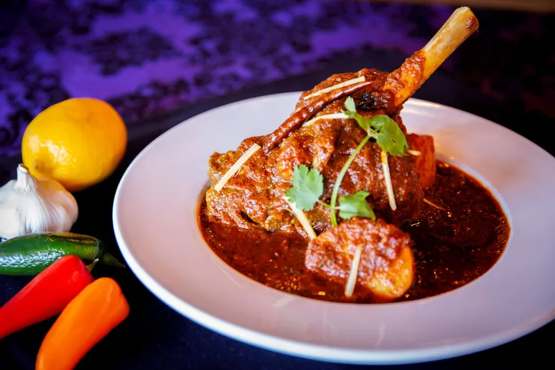 Nalli Vindaloo (Lamb Shank)