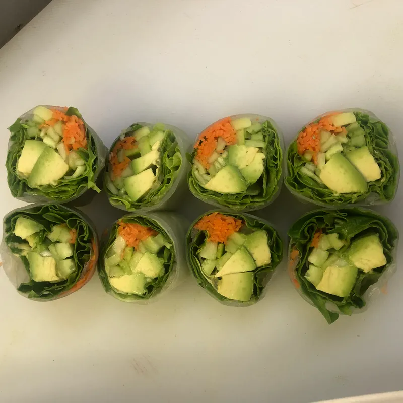 Avocado spring roll