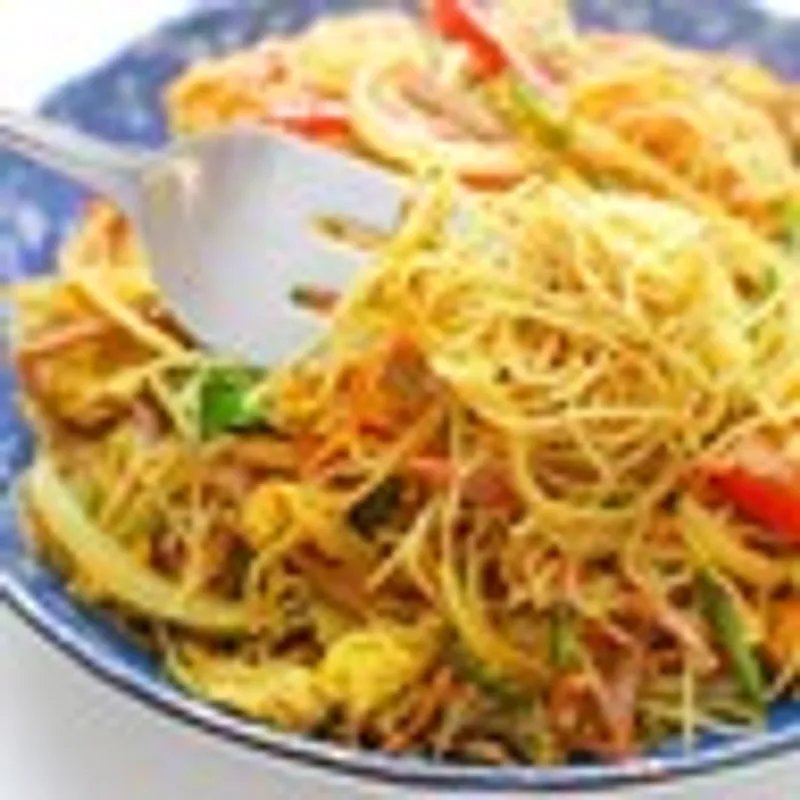 F7. Singapore Rice Noodle