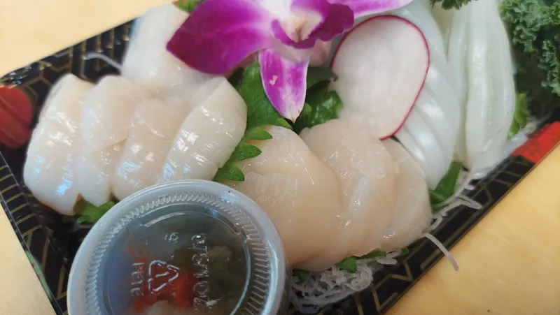 Hokkaido Scallop (Hotatekai) sashimi