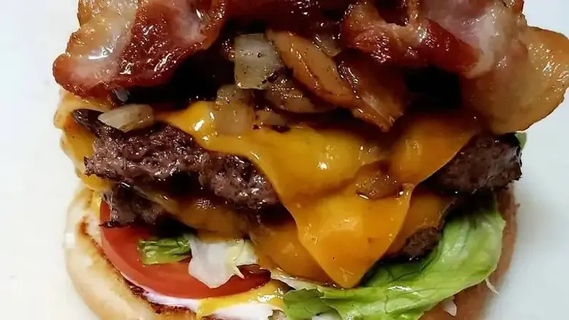 Bacon Cheeseburger with Fries