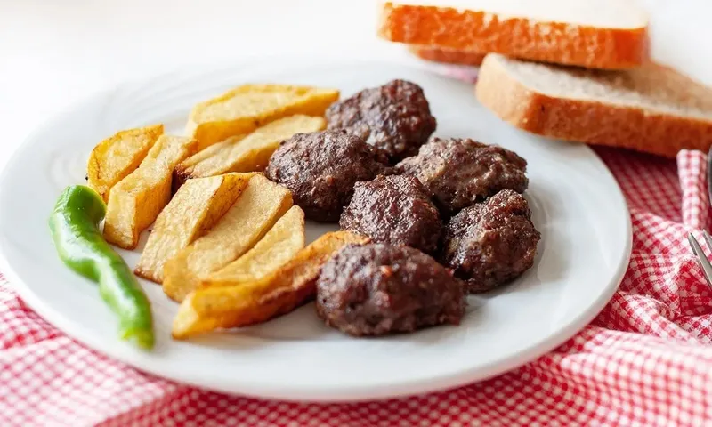 Grilled Meatballs with Fries - Kasap Kofte