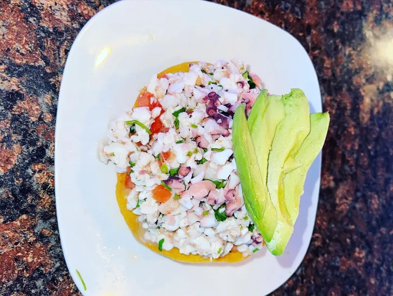 Tostada De Camaron con Pulpo