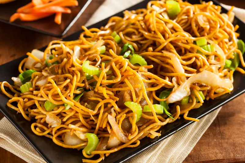 Chicken Lo Mein