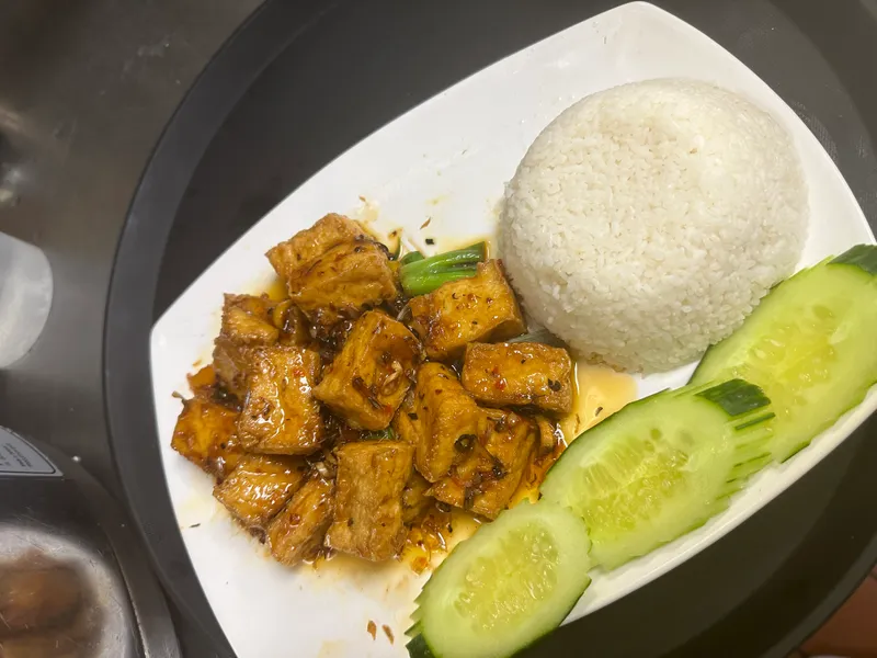 G 7.  Fried Lemongrass Chili Tofu (Đậu Hũ Chiên Sả Ớt)