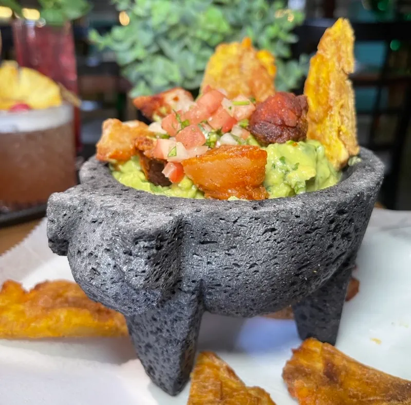 Rib Eye Chicharron / guacamole