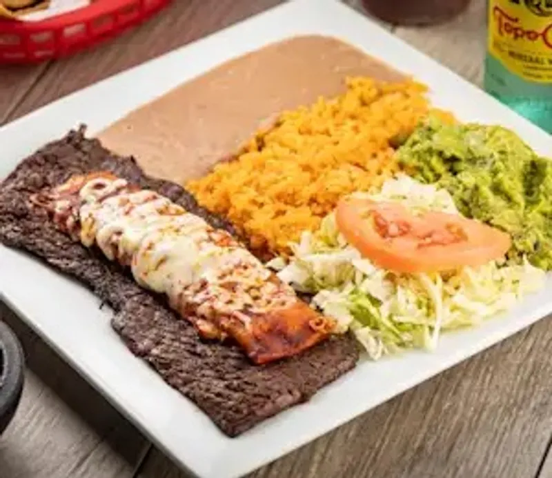 Bistec A La Tampiquena