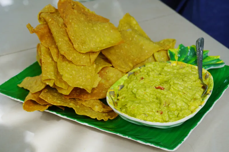 Island Chips & Salsa