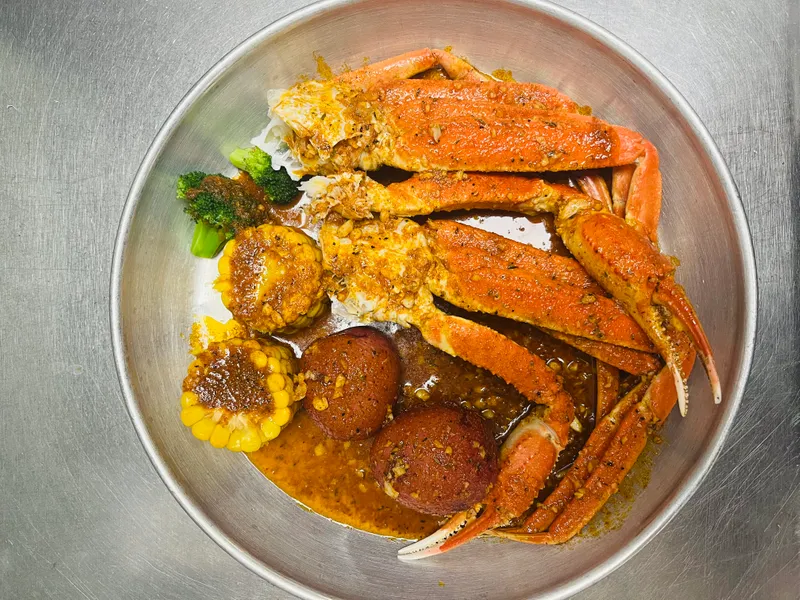 Snow Crab Legs (1 LB)