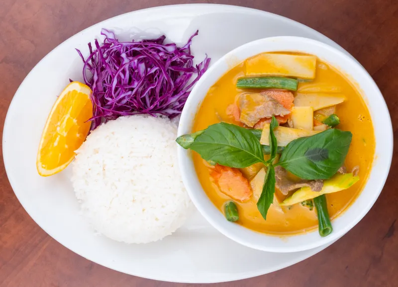 C2.Red Curry