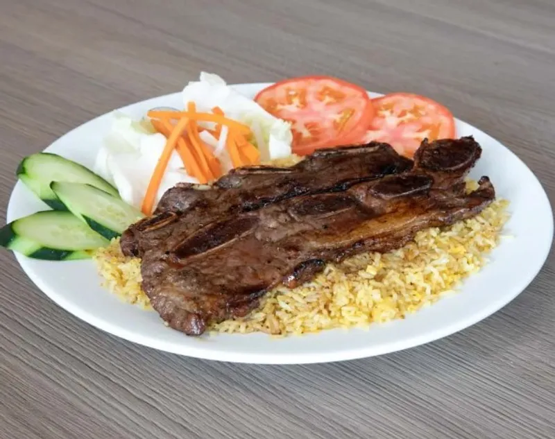 77. Korean Style Grilled Beef & Fresh Vegetables