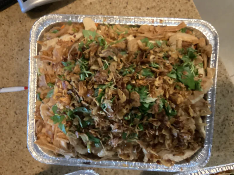 Stir fry rice noôdles(Bún Gạo Xào) Party Tray