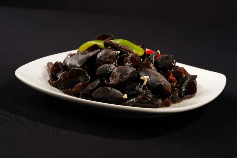 Black Mushroom Salad