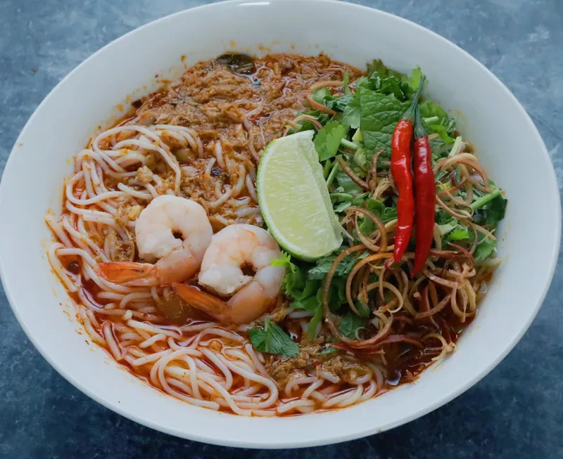 [K1] Kaopoon Xieng Khuan Chicken