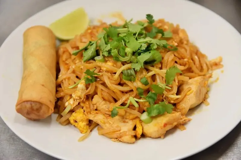 [C2] Pad Thai Combo