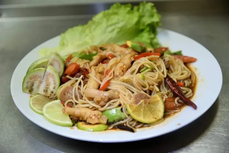 [T4] Tum Chicken Feet