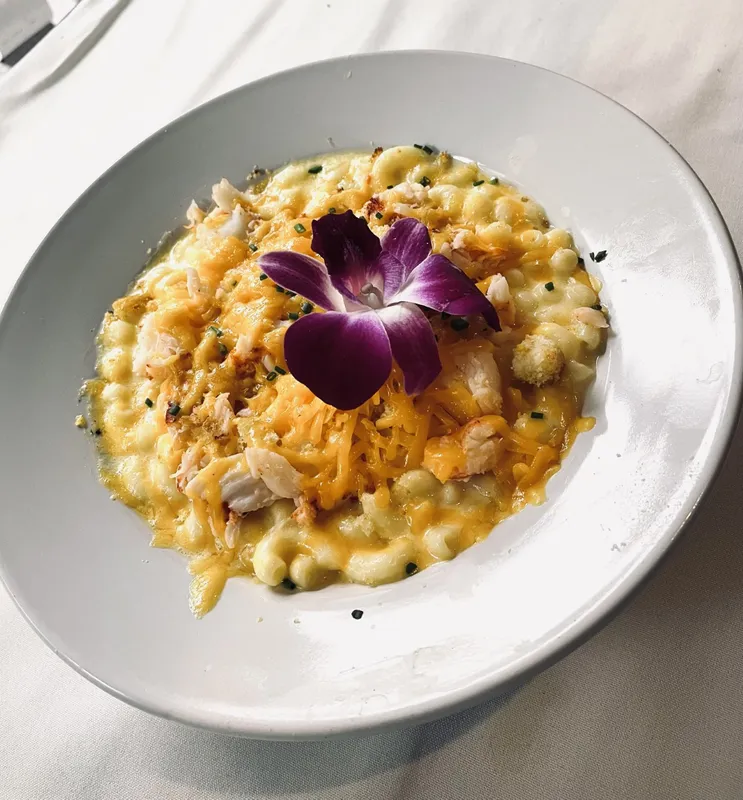 Lobster Macroni & Cheese