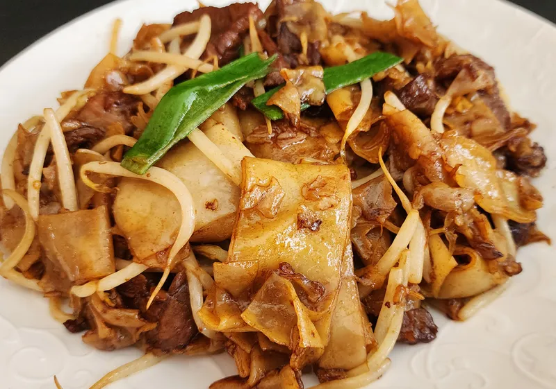 [S2] Beef Chow Fun