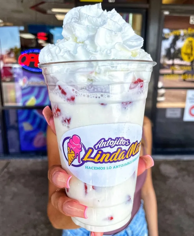 Fresas Con Crema (Fresh Strawberries & Cream)