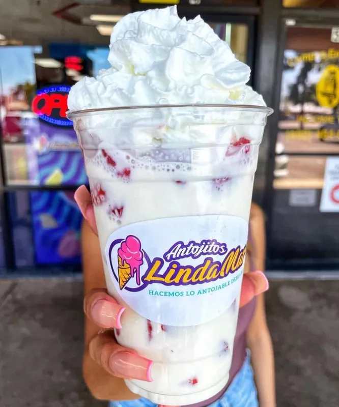 Fresas Con Crema (Fresh Strawberries & Cream)