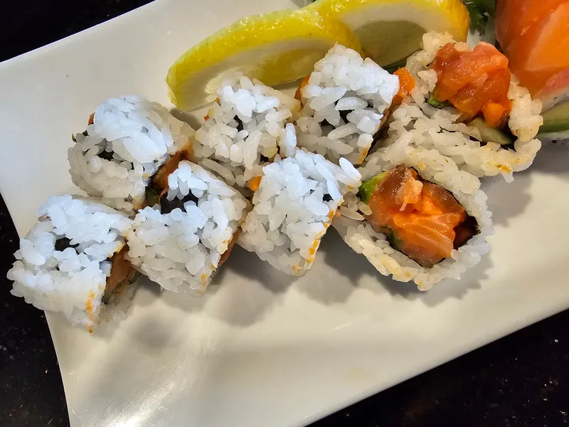 Spicy Salmon Roll
