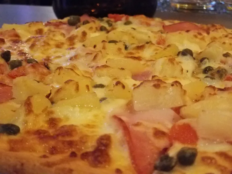 Elvis 14" Thin Crust