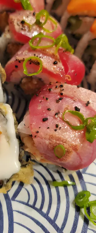Tuna Tataki Roll