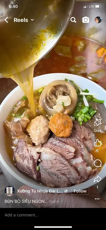 25. Hue Spicy Noodle Soup / Bun Bo Hue