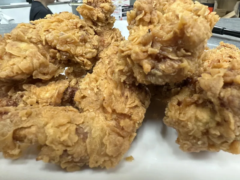 028 Spicy Fried Chicken Wings