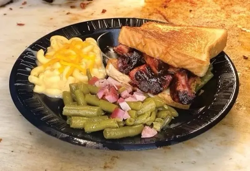 Rib Sandwich With 2 Sides
