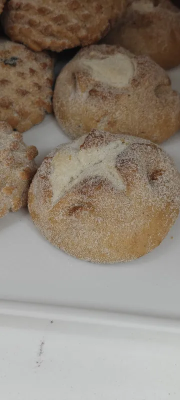 Pan Fino Con Relleno (Stuffed Fine Cinnamon Bread)