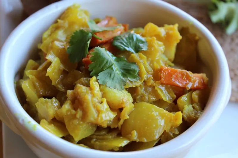 Tiqel Gomen (Cabbage)