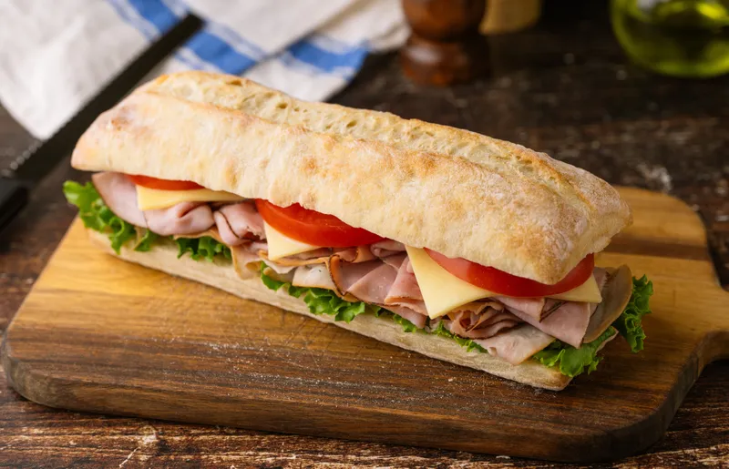 17. Club Sub Samich