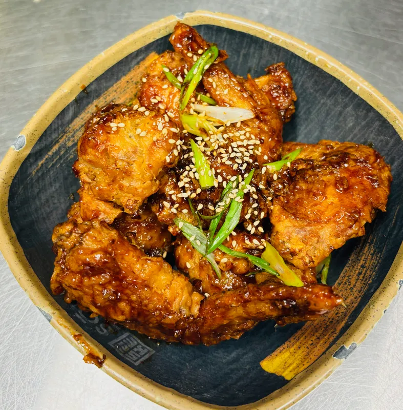 Soke Wings