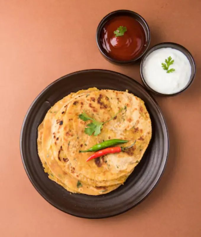 Paratha (Paneer/Potato)