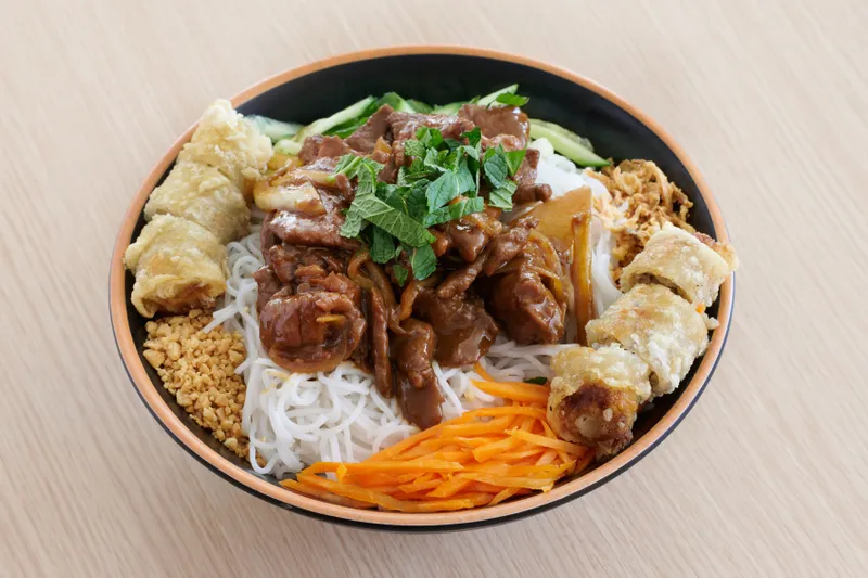 V5. Bun Cha Gio