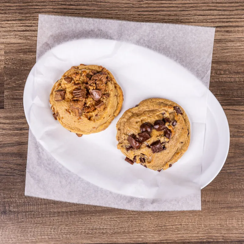 Chocolate Chip Cookie