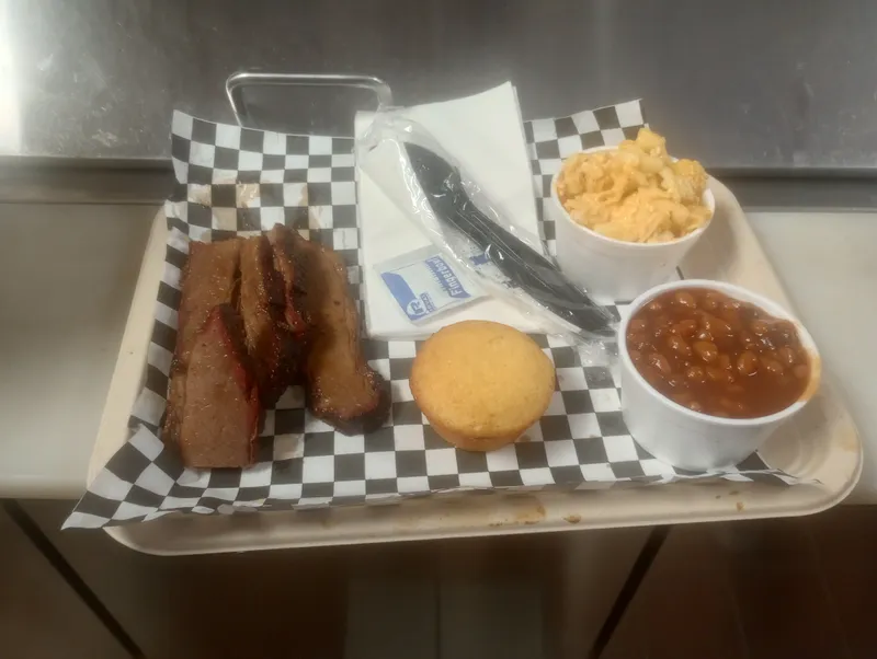 Jr. Brisket Plate & 1 Side