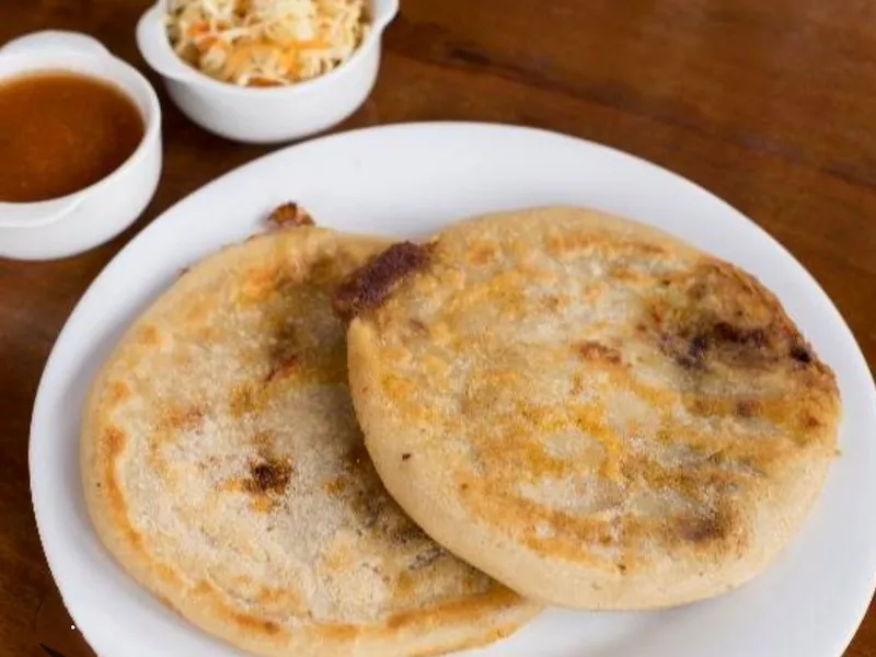 Chicharrones y Queso / Pork Rinds & Cheese