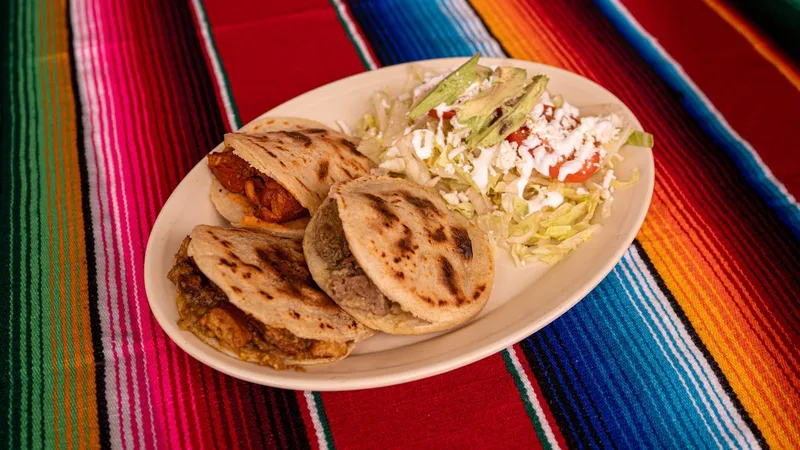 Gorditas Plate