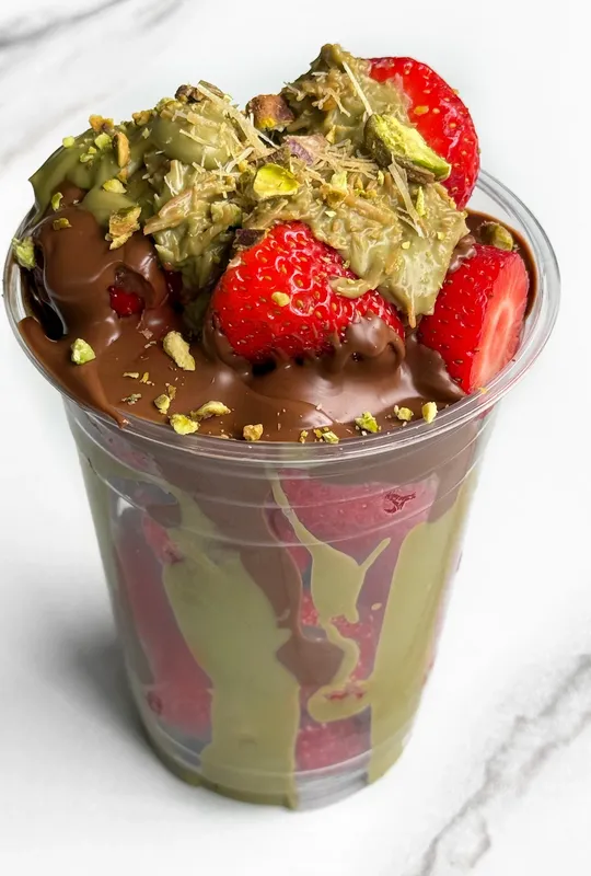 Strawberry Dubai Chocolate Cup