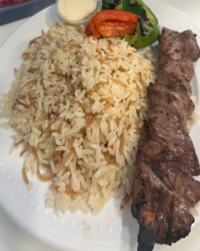 Laham Mishweh ( Beef Kabob )