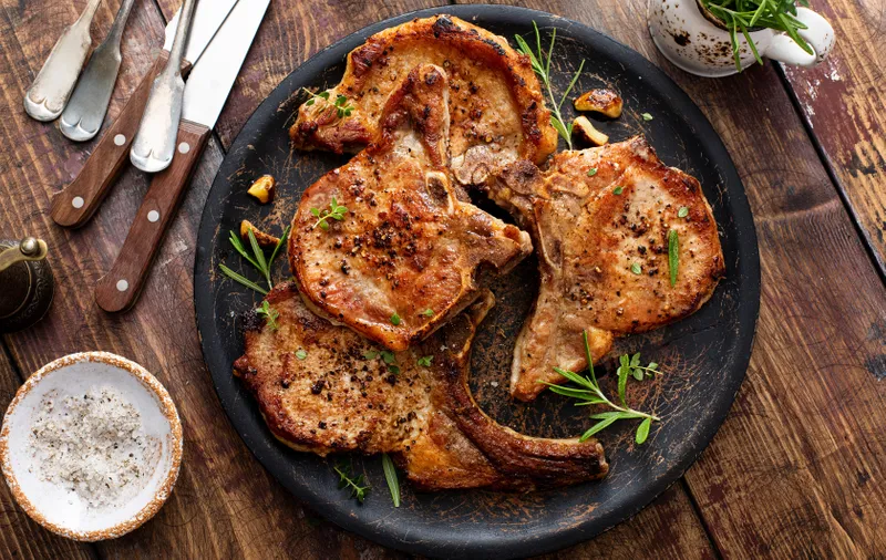 Chuletas de Cerdo a la Parrilla / Grilled Pork Chops